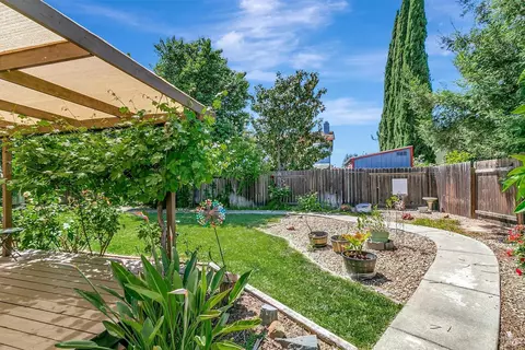 769 Stallion Cir, Fairfield, CA 94533