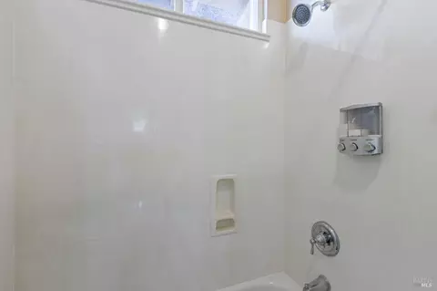 Bath - 520 Townsend Dr, Benicia, CA 94510 photo 8 of 8