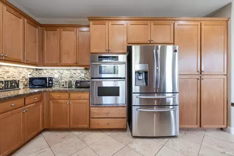 Kitchen - 520 Townsend Dr, Benicia, CA 94510 photo 7 of 12