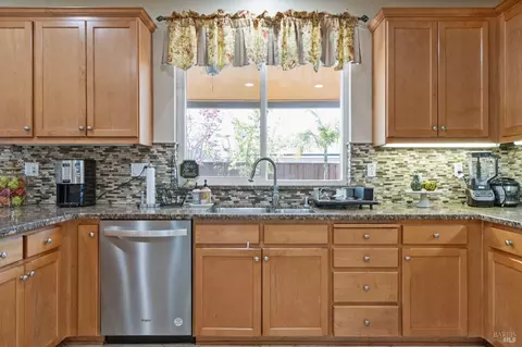 Kitchen - 520 Townsend Dr, Benicia, CA 94510 photo 9 of 12