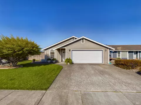 508 Senestraro Way, Fortuna, CA 95540