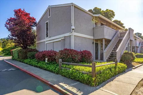 900 Southampton Rd #2, Benicia, CA 94510