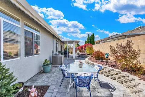 Exterior - 136 Currant Ln, Vacaville, CA 95687 photo 13 of 33
