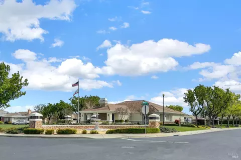 View/Area - 136 Currant Ln, Vacaville, CA 95687 photo 1 of 10