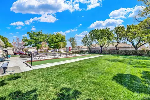 Exterior - 136 Currant Ln, Vacaville, CA 95687 photo 32 of 33