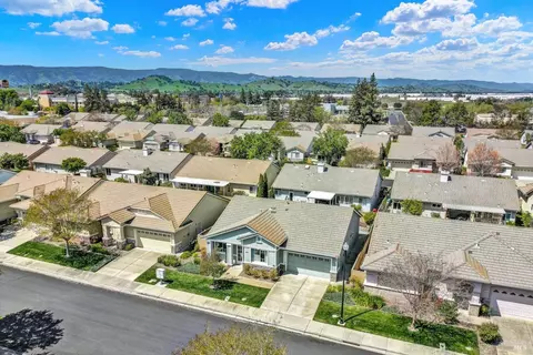 View/Area - 136 Currant Ln, Vacaville, CA 95687 photo 8 of 10