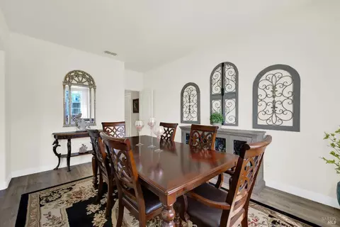Dining - 136 Currant Ln, Vacaville, CA 95687 photo 2 of 6