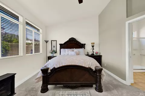 Bedroom - 136 Currant Ln, Vacaville, CA 95687 photo 3 of 8