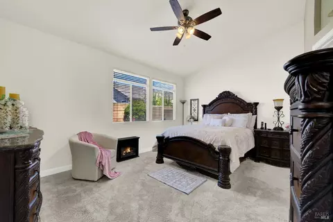 Bedroom - 136 Currant Ln, Vacaville, CA 95687 photo 1 of 8