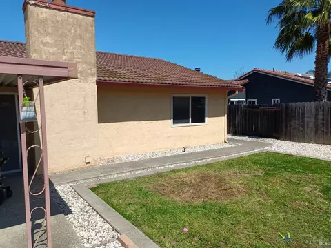 Exterior - 1777 Enterprise Dr, Fairfield, CA 94533 photo 7 of 8