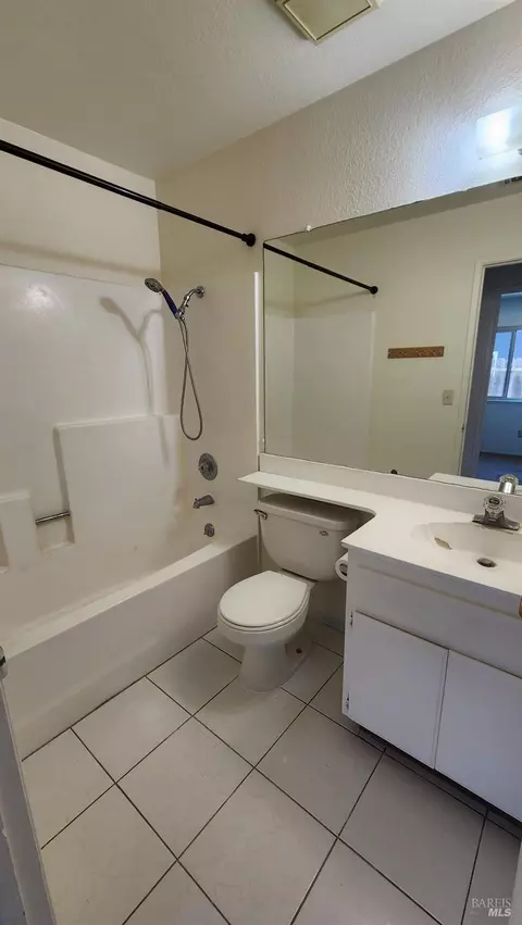 Bath - 1777 Enterprise Dr, Fairfield, CA 94533 photo 1 of 1