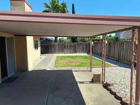 Exterior - 1777 Enterprise Dr, Fairfield, CA 94533 photo 5 of 8