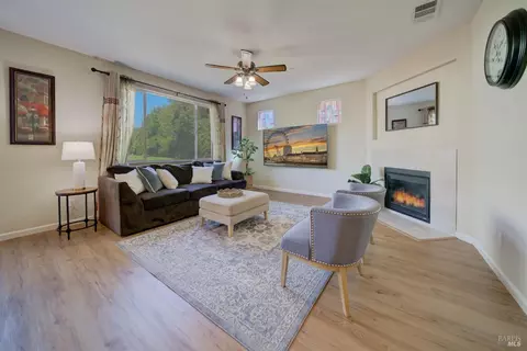 4696 Lariat Dr, Fairfield, CA 94534