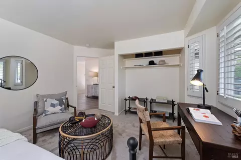 Living - 542 Cockspur Ct, Windsor, CA 95492 photo 1 of 5