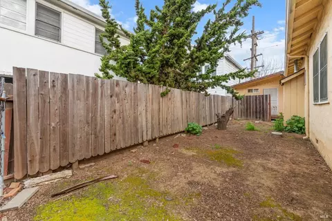 Exterior - 720 Kentucky St, Vallejo, CA 94590 photo 12 of 15