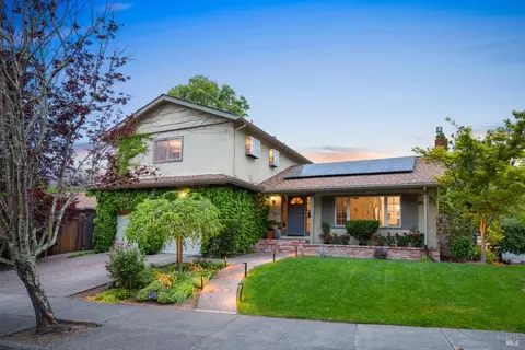 6241 Bridgewood Dr, Santa Rosa, CA 95409