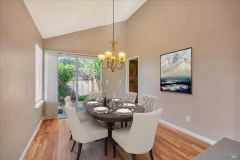 Dining - 8488 Shadetree Dr, Windsor, CA 95492 photo 2 of 4