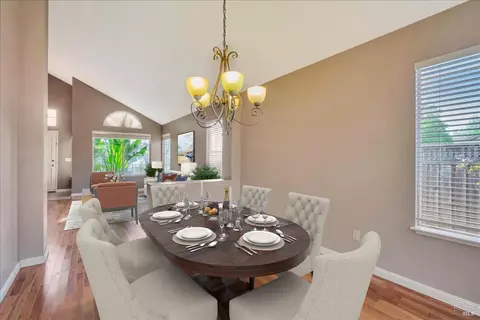 Dining - 8488 Shadetree Dr, Windsor, CA 95492 photo 4 of 4