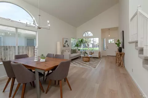 Dining - 536 Smoketree St, Windsor, CA 95492 photo 6 of 8