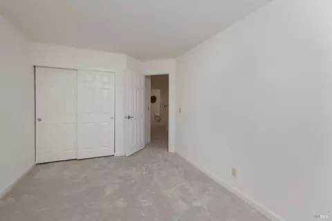 Bedroom - 536 Smoketree St, Windsor, CA 95492 photo 6 of 6