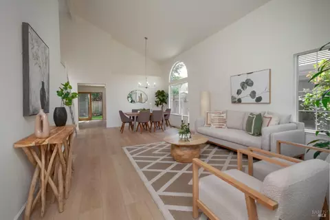 Dining - 536 Smoketree St, Windsor, CA 95492 photo 2 of 8