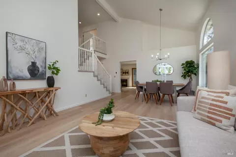 Dining - 536 Smoketree St, Windsor, CA 95492 photo 3 of 8