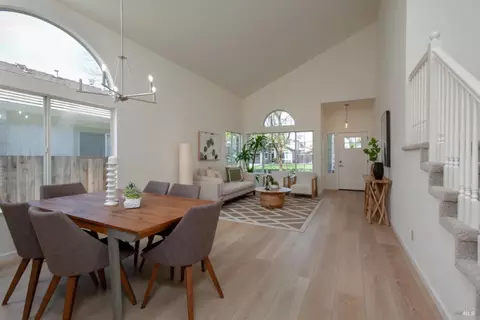 Dining - 536 Smoketree St, Windsor, CA 95492 photo 7 of 8