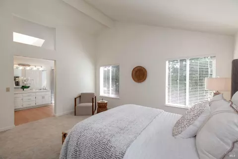 Bedroom - 536 Smoketree St, Windsor, CA 95492 photo 4 of 6