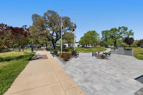 View/Area - 125 Johnson St, Windsor, CA 95492 photo 3 of 3