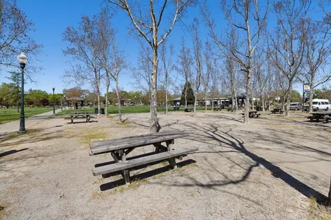 View/Area - 125 Johnson St, Windsor, CA 95492 photo 2 of 3