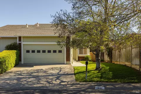 1031 Wren Dr, Petaluma, CA 94954