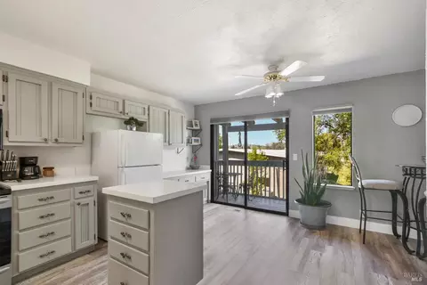 129 West St, Vacaville, CA 95688 photo 8