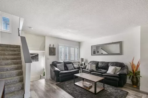 129 West St, Vacaville, CA 95688 photo 7