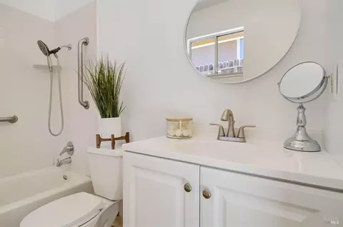 Bath - 721 Porter St, Vallejo, CA 94591 photo 2 of 3