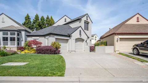 6 Sapporo Ct, Petaluma, CA 94954