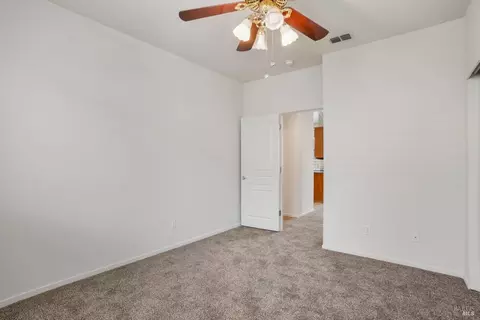 Bedroom - 326 Bartlett Ln, Vacaville, CA 95687 photo 6 of 9