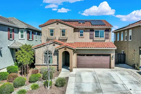 232 Kodiak Dr, Vacaville, CA 95687