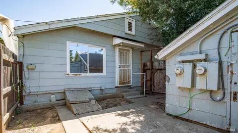 Exterior - 501 Taylor St, Fairfield, CA 94533 photo 9 of 10