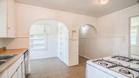 Entry Way - 501 Taylor St, Fairfield, CA 94533 photo 1 of 2