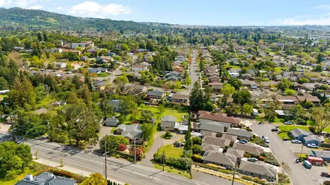1051 Coombsville Rd, Napa, CA 94558