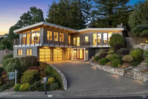 143 Roque Moraes Dr, Mill Valley, CA 94941