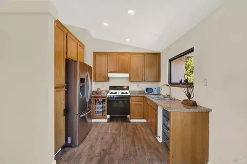 Kitchen - 1114 Ruby Dr, Vacaville, CA 95687 photo 2 of 7