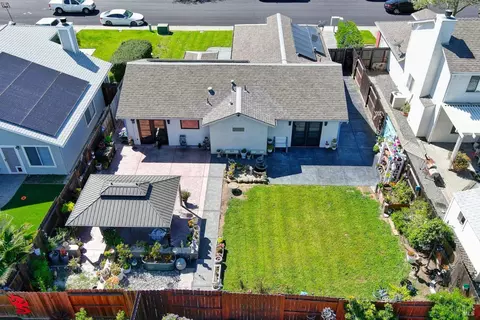 Exterior - 1114 Ruby Dr, Vacaville, CA 95687 photo 9 of 24