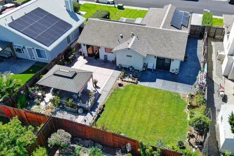 Exterior - 1114 Ruby Dr, Vacaville, CA 95687 photo 8 of 24