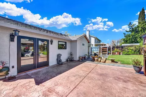 Exterior - 1114 Ruby Dr, Vacaville, CA 95687 photo 17 of 24
