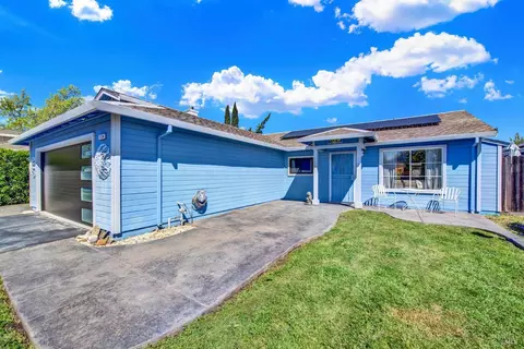 Exterior - 1114 Ruby Dr, Vacaville, CA 95687 photo 3 of 24