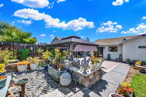 View/Area - 1114 Ruby Dr, Vacaville, CA 95687 photo 1 of 5