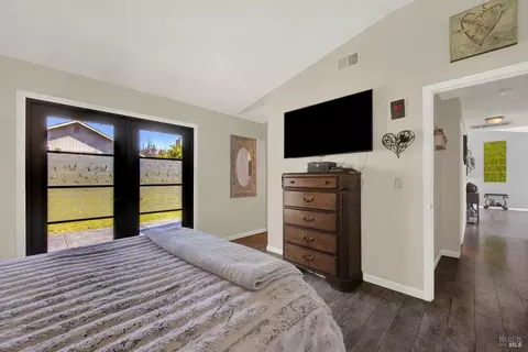 Bedroom - 1114 Ruby Dr, Vacaville, CA 95687 photo 6 of 9
