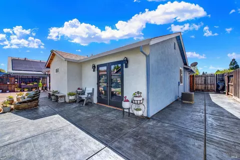 Exterior - 1114 Ruby Dr, Vacaville, CA 95687 photo 22 of 24