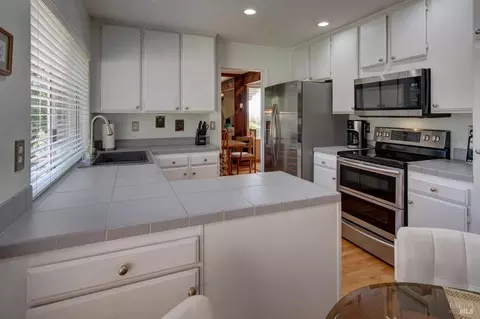 108 Lora Ct, Vallejo, CA 94591 photo 9